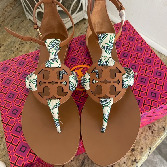 New Tory Burch scarf sandal ❤️ - Picture 3 of 9